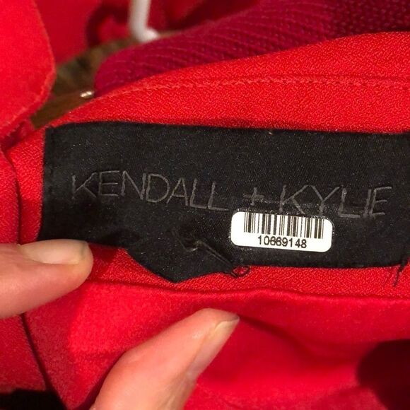 Kendall and Kylie red tank top - Picture 5 of 9